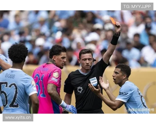 曼城争冠前景存疑：战术体系是否过度依赖瓜迪奥拉式巴萨风格？