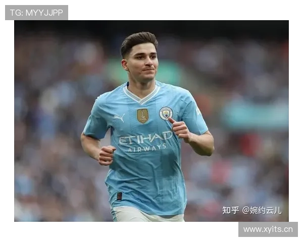 阿尔瓦雷斯与热苏斯：曼城体系下前锋战术角色对比解析