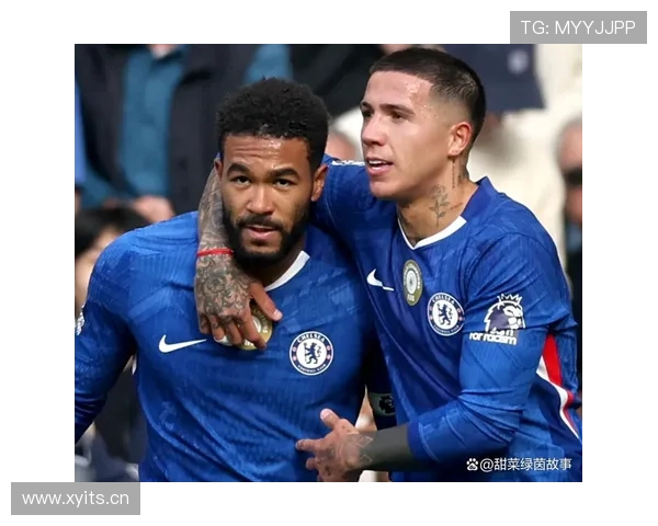 刚看到恩佐·费尔南德斯在菜市场排队付钱，那只钱包看得我手都抖了